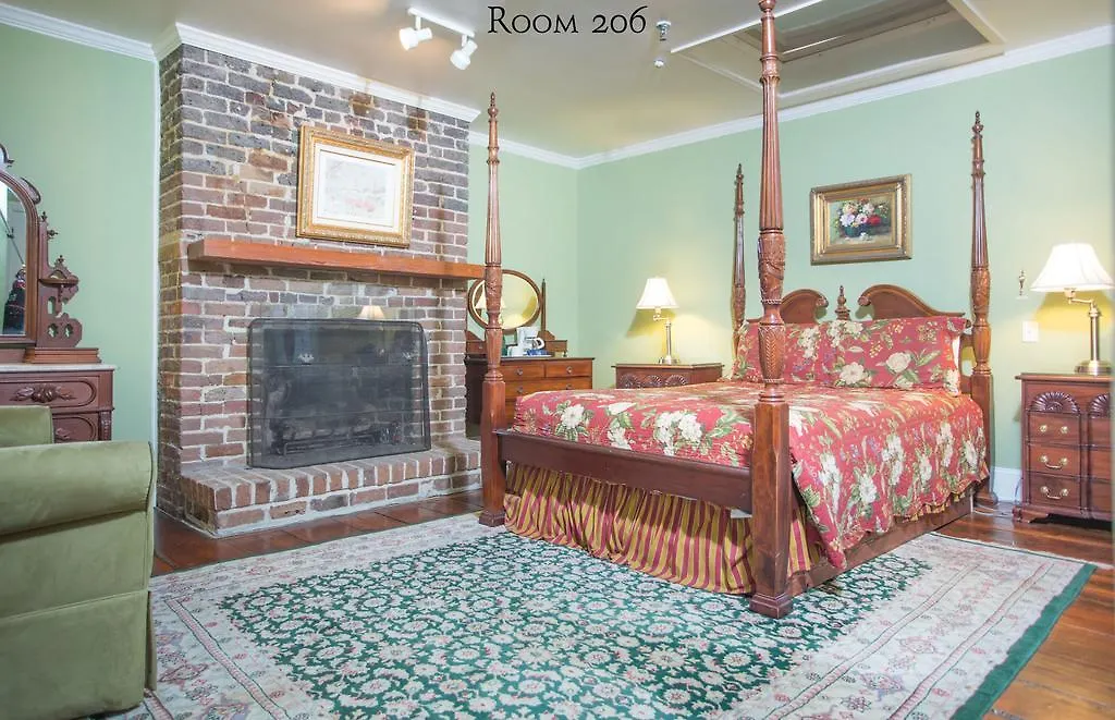 17 Hundred 90 And Restaurant Inn Savannah