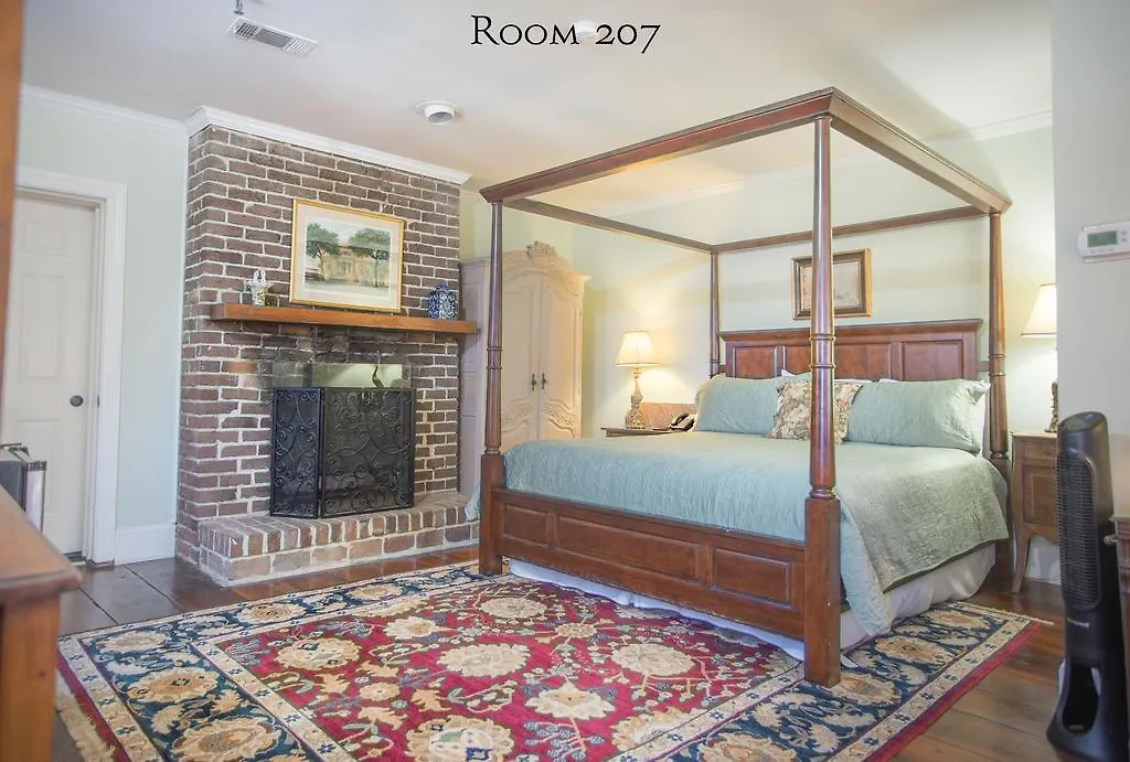 Inn 17 Hundred 90 And Restaurant Savannah