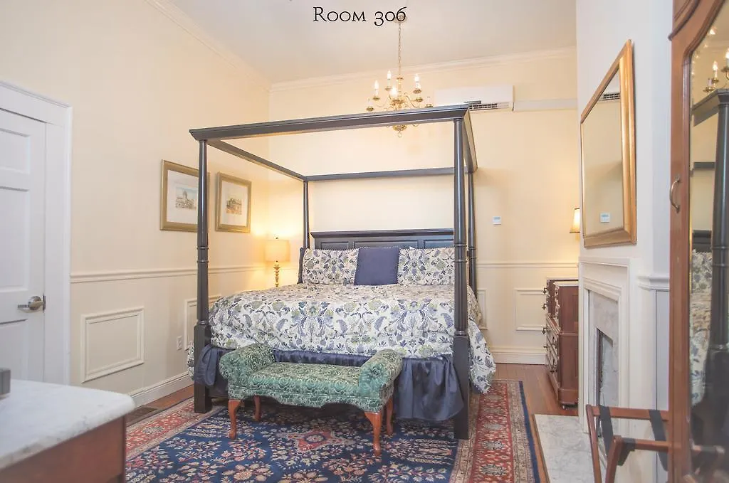17 Hundred 90 And Restaurant 3* Savannah