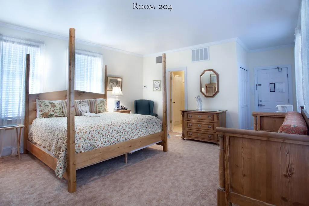 17 Hundred 90 And Restaurant Inn 3*