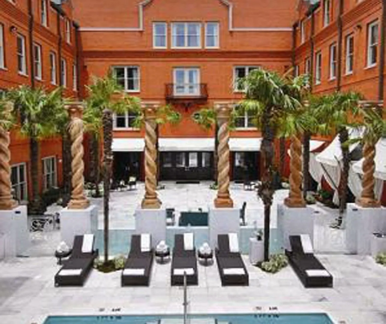 Mansion On Forsyth Park 4*
