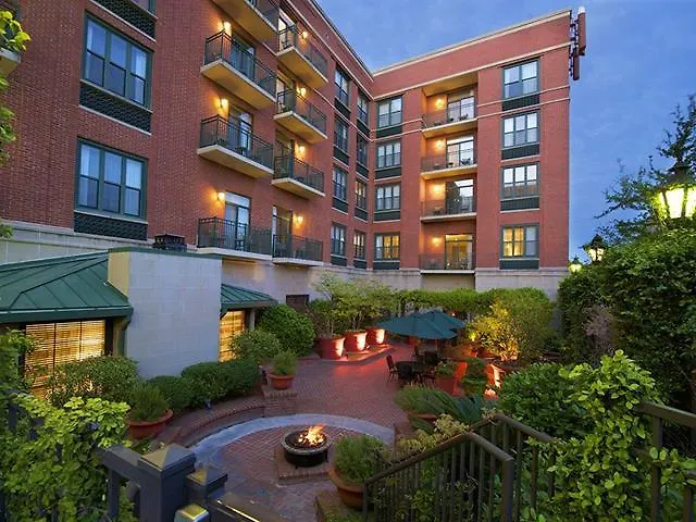 Hotell Courtyard By Marriott Downtown - Historic District 3*