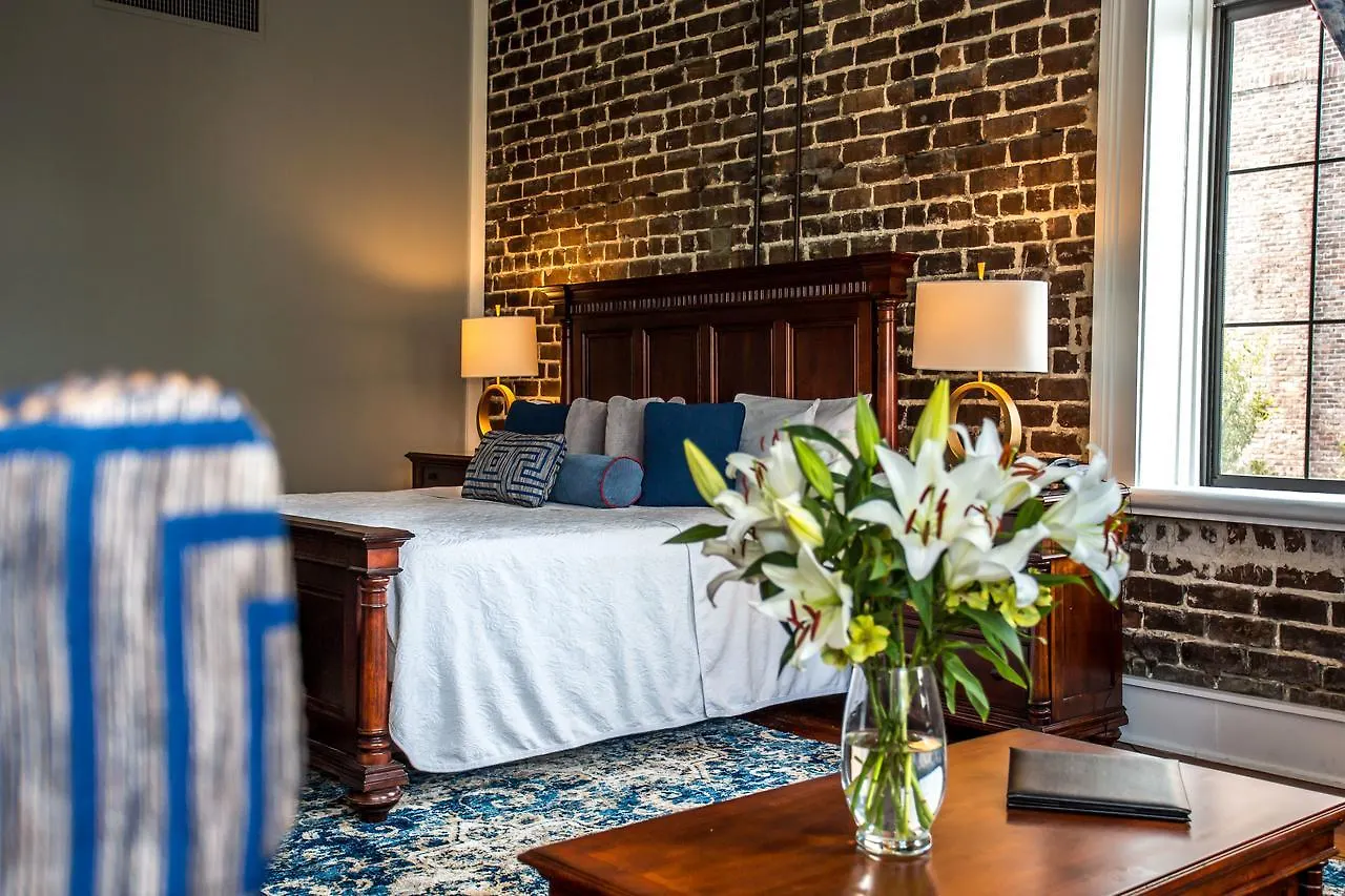 Hotel East Bay Inn, Historic Of Collection Savannah