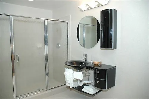 Sonesta Essential 3*