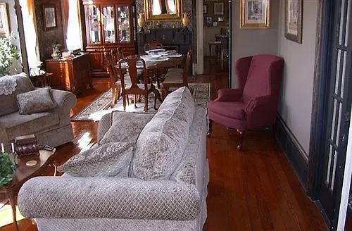 Roussell's Garden Bed & Breakfast Savannah