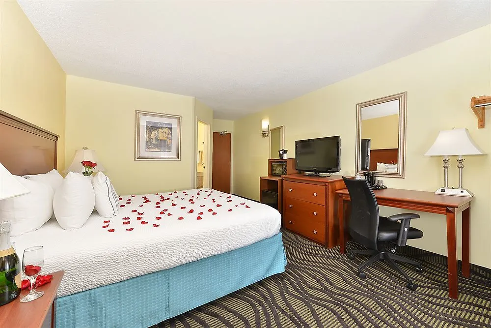 Hotel Baymont By Wyndham Midtown 3*
