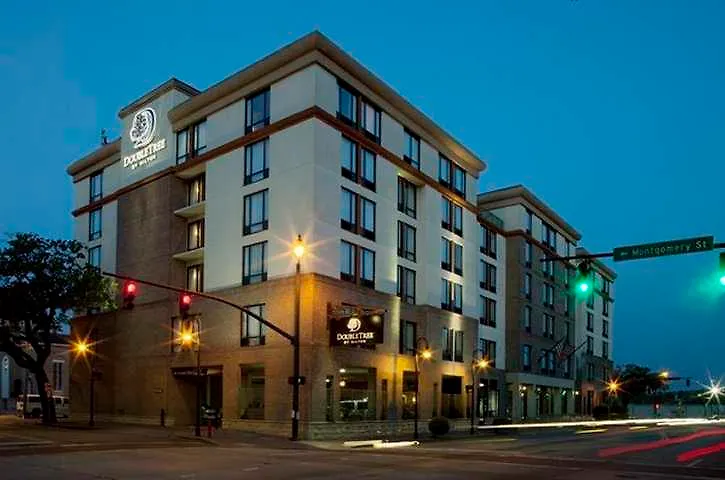 Doubletree By Hilton Historic Hotel 4*
