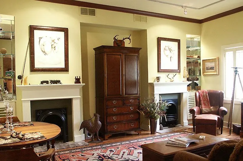 Armstrong Inns 4*