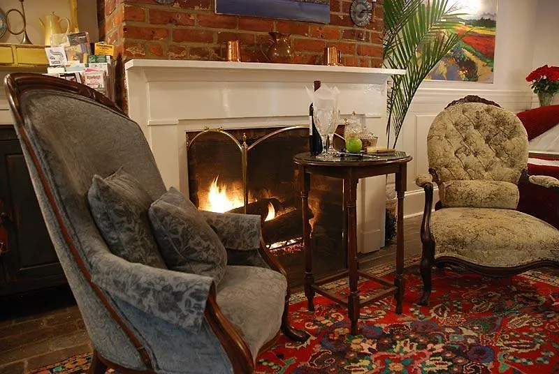 Armstrong Inns 4*