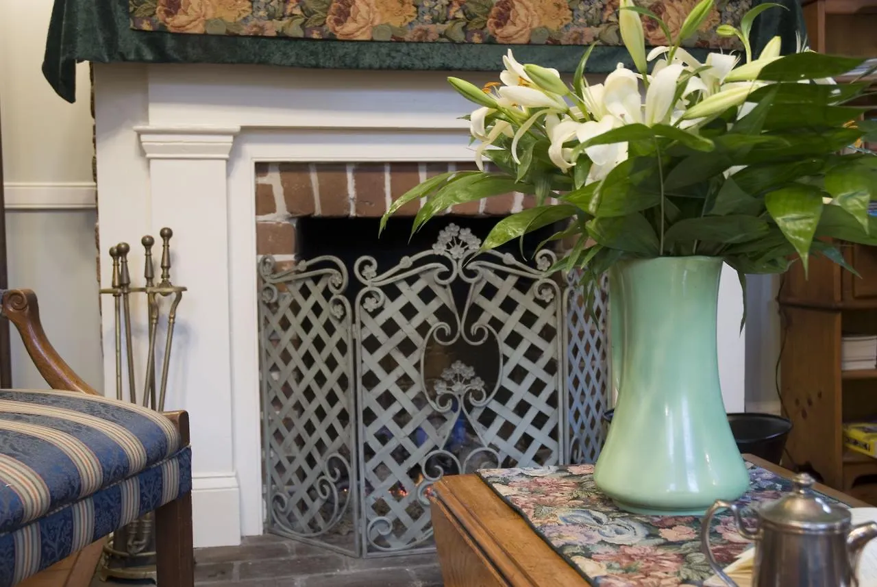 Armstrong Inns Bed & Breakfast Savannah