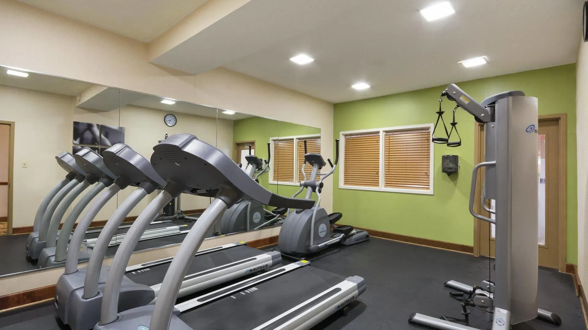 Country & By Radisson, Midtown, Ga Hotel 3*