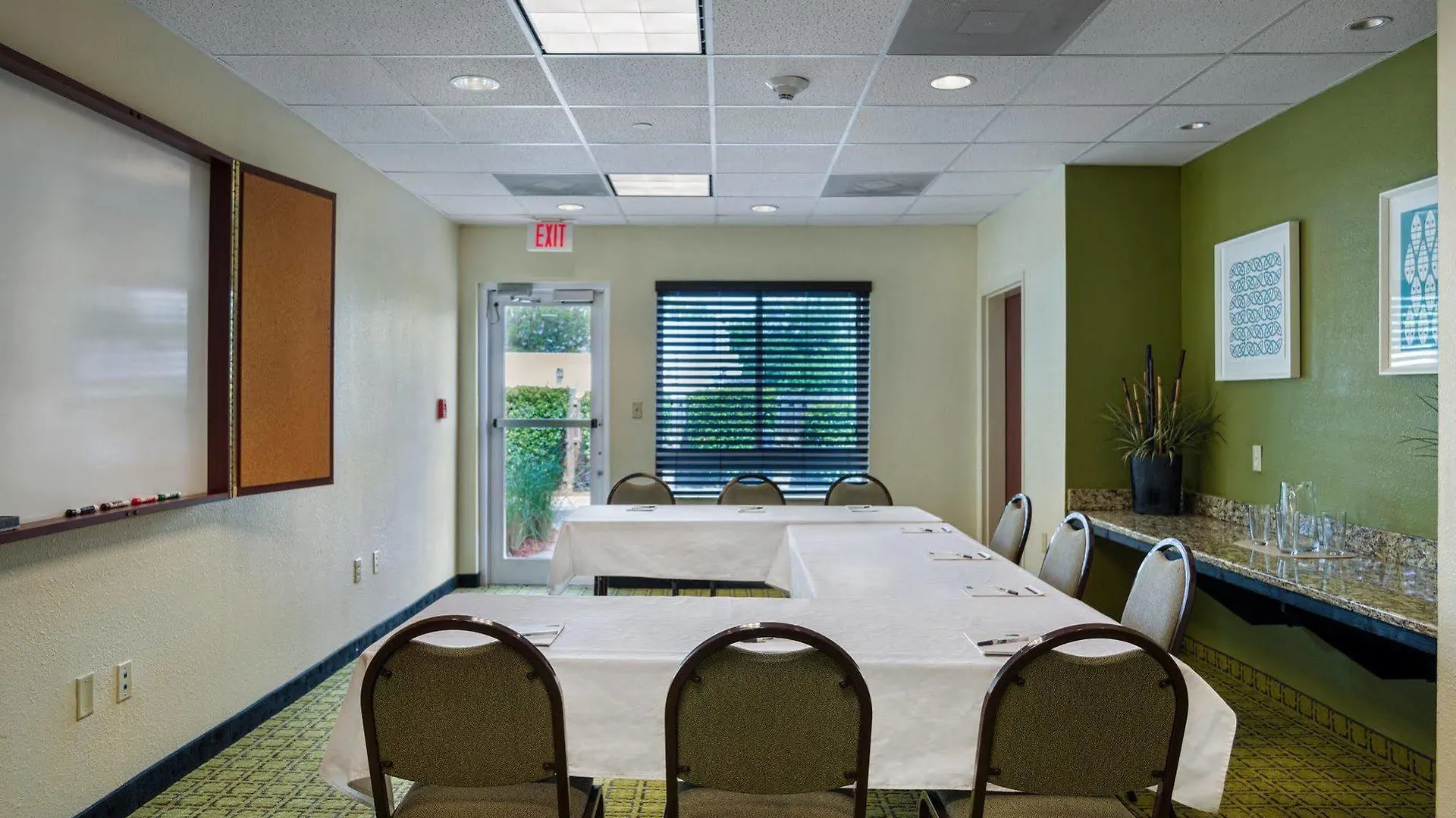 Express & Midtown By Ihg Hotel Savannah
