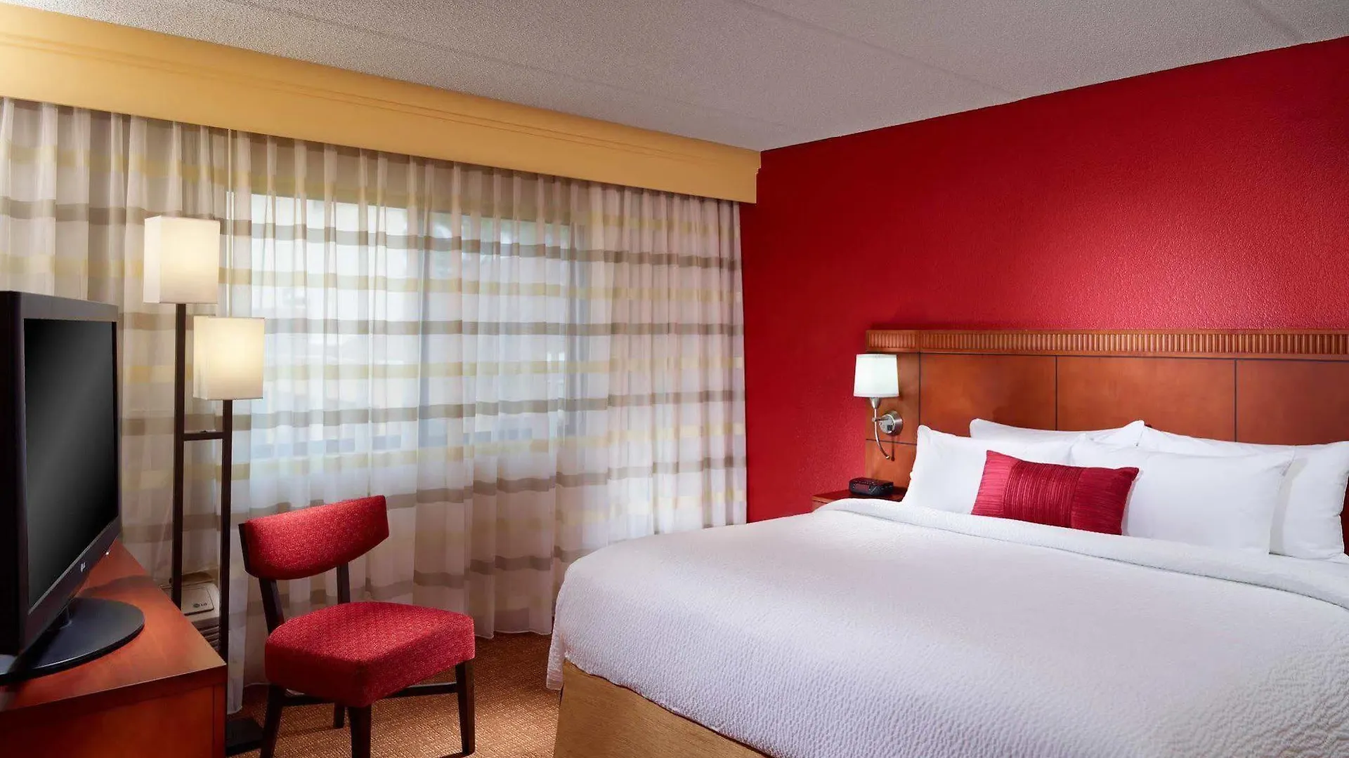 Hotel Courtyard By Marriott Midtown Savannah