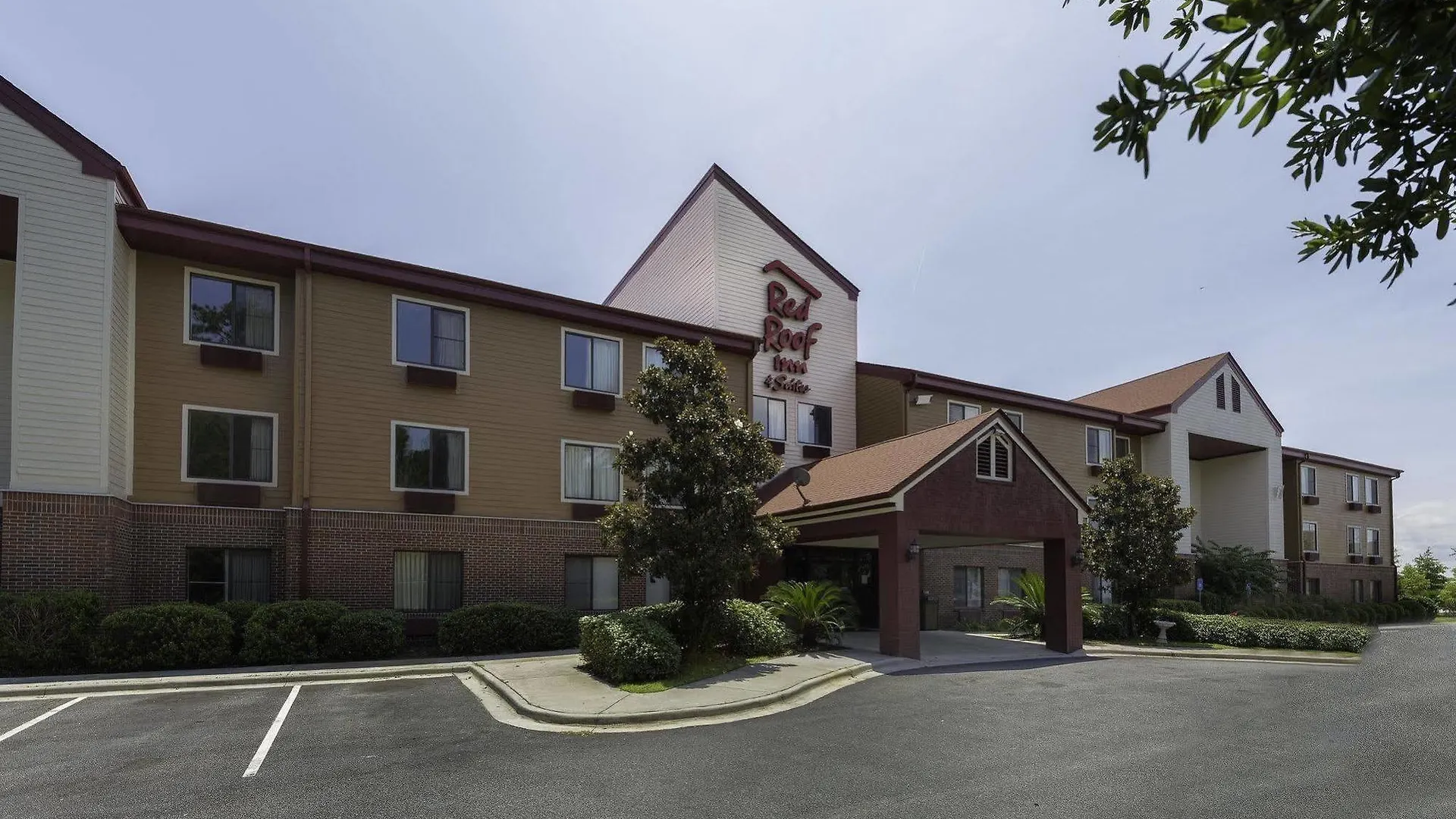 Red Roof & Savannah Airport Motel