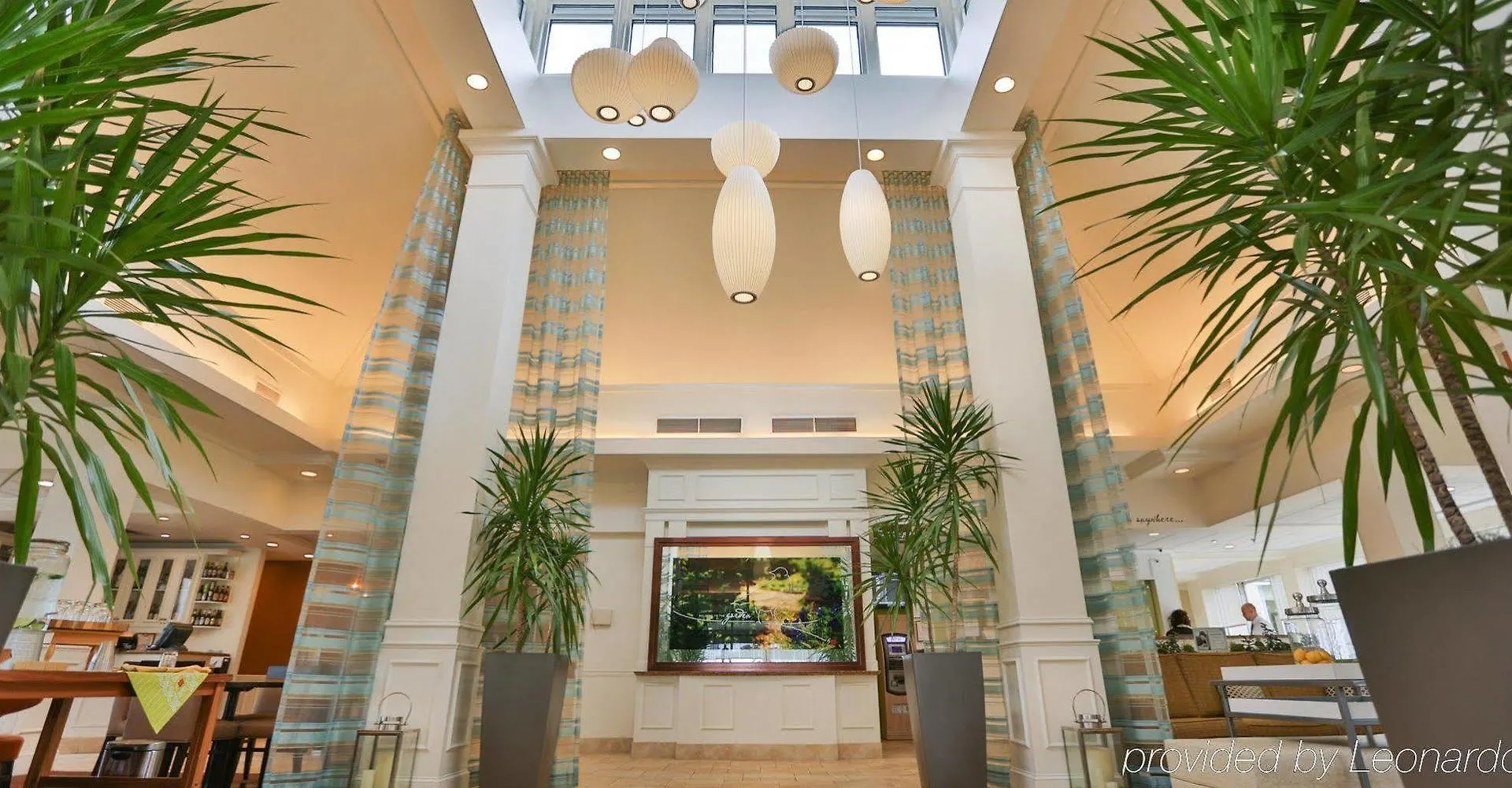 Hilton Garden Airport Hotel 3*
