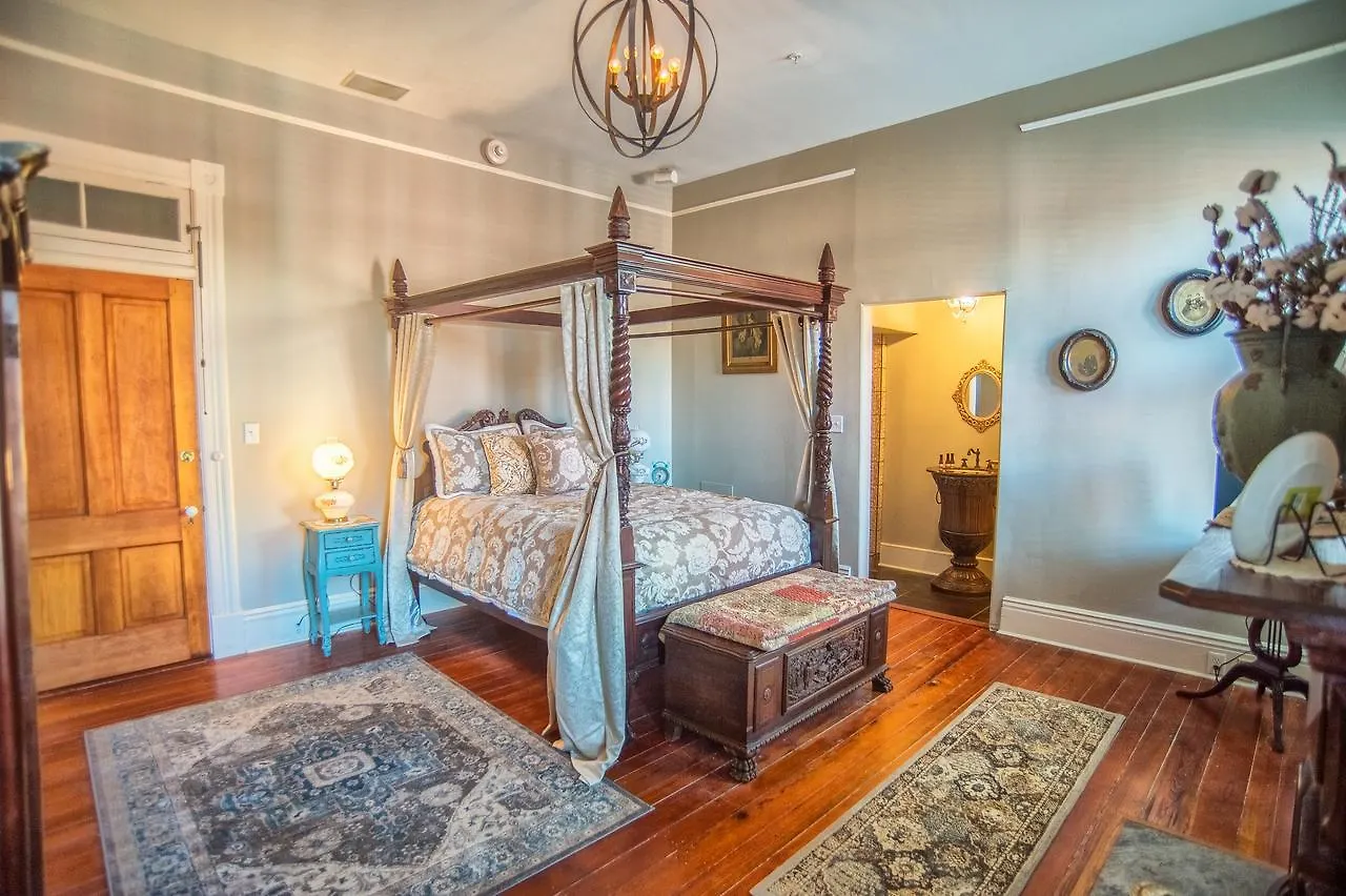 Bed & Breakfast Mcmillan 4*