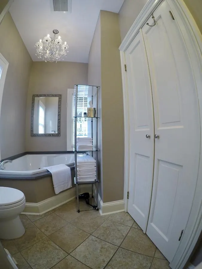 Catherine Ward House 3* Σαβάνα