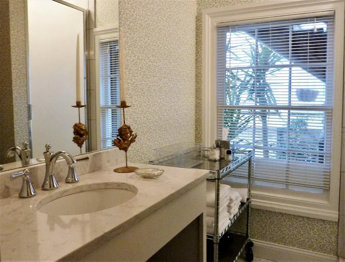 Catherine Ward House Bed and Breakfast 3*