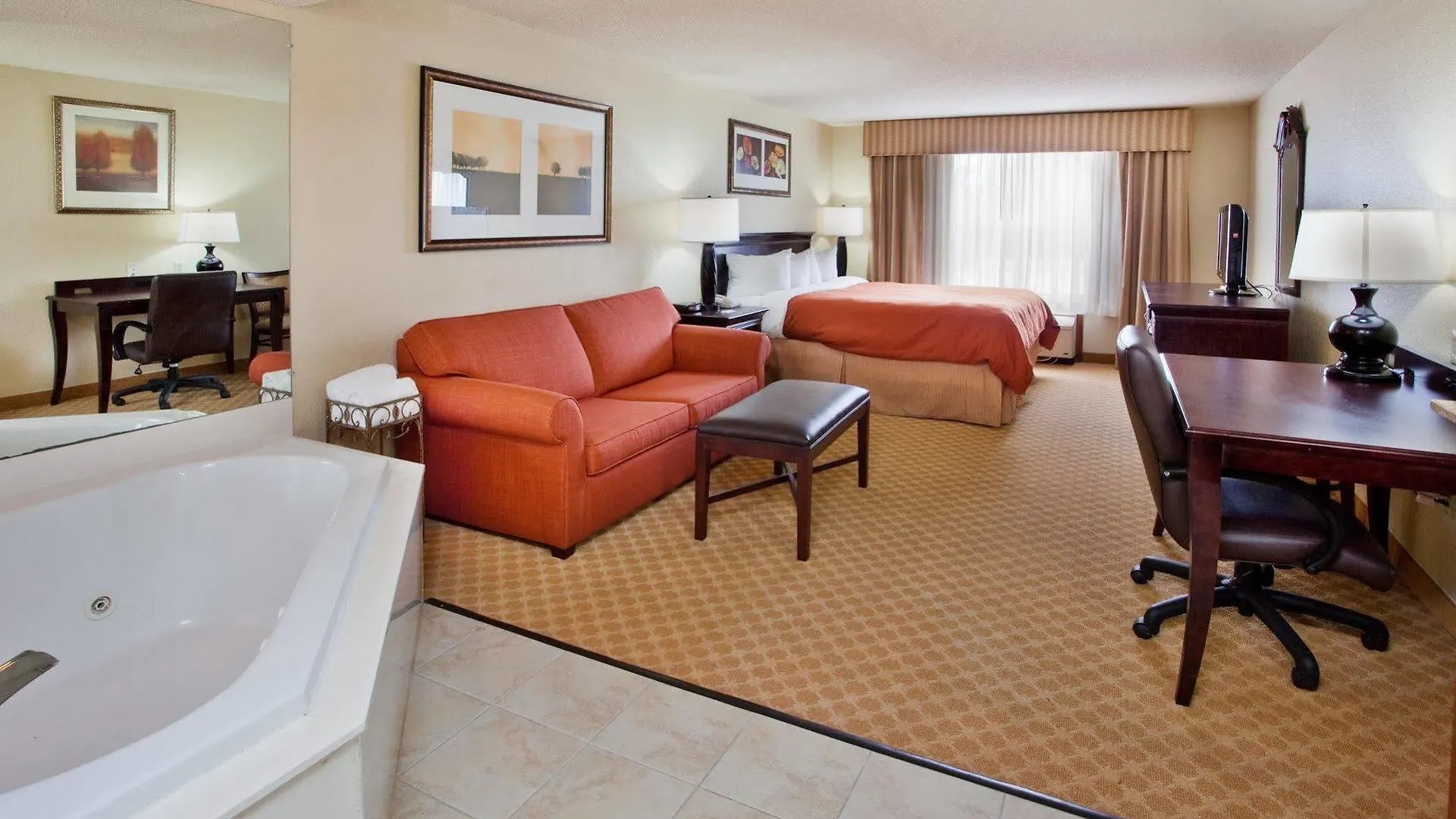 Hotel Country & By Radisson, Midtown, Ga 3*