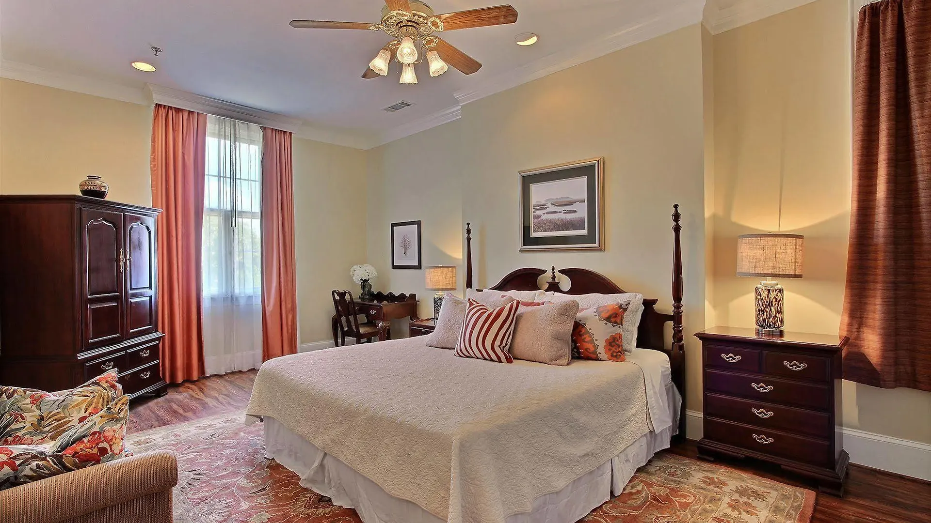 Oglethorpe Hotel *