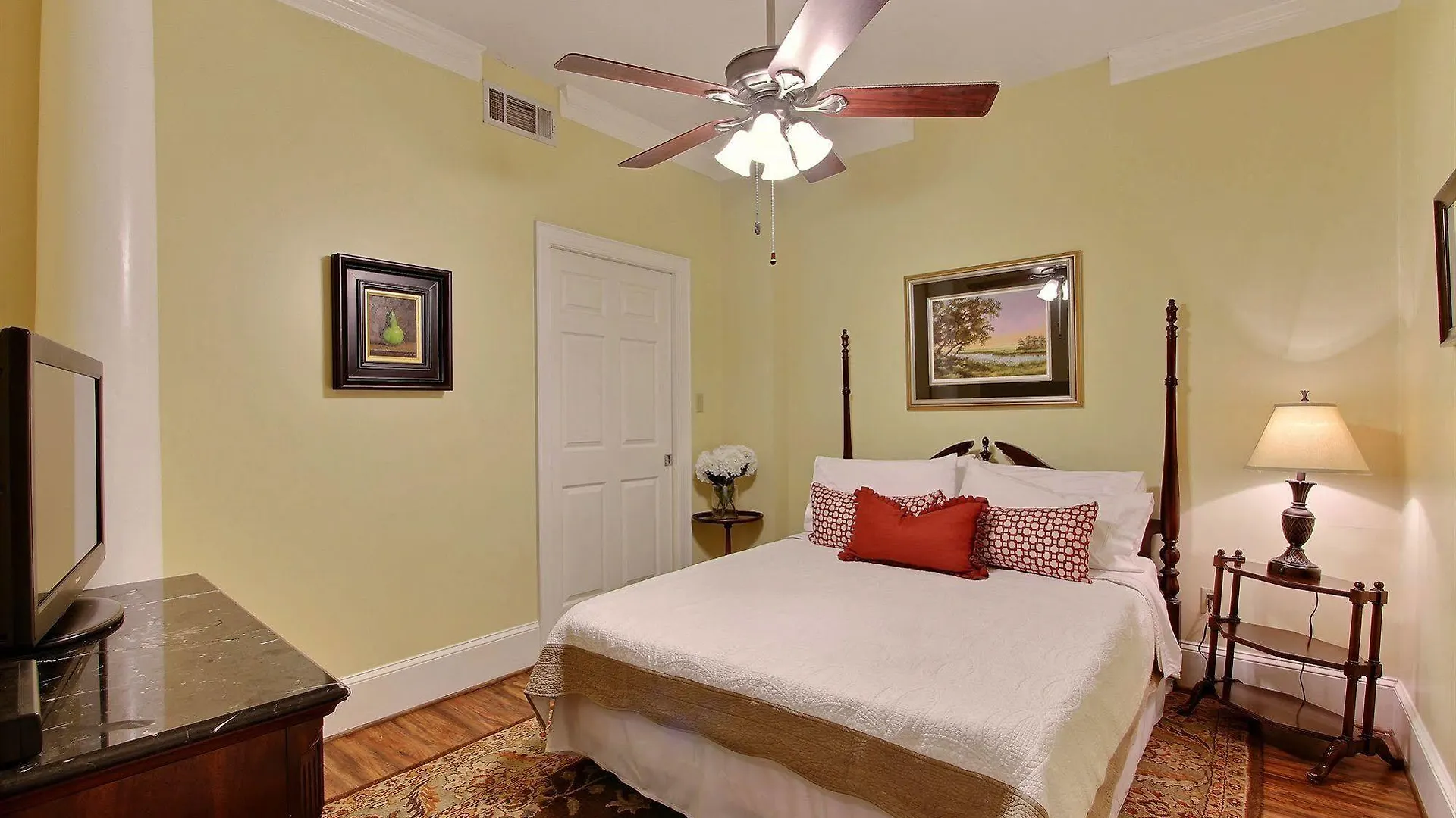 Hotel Oglethorpe