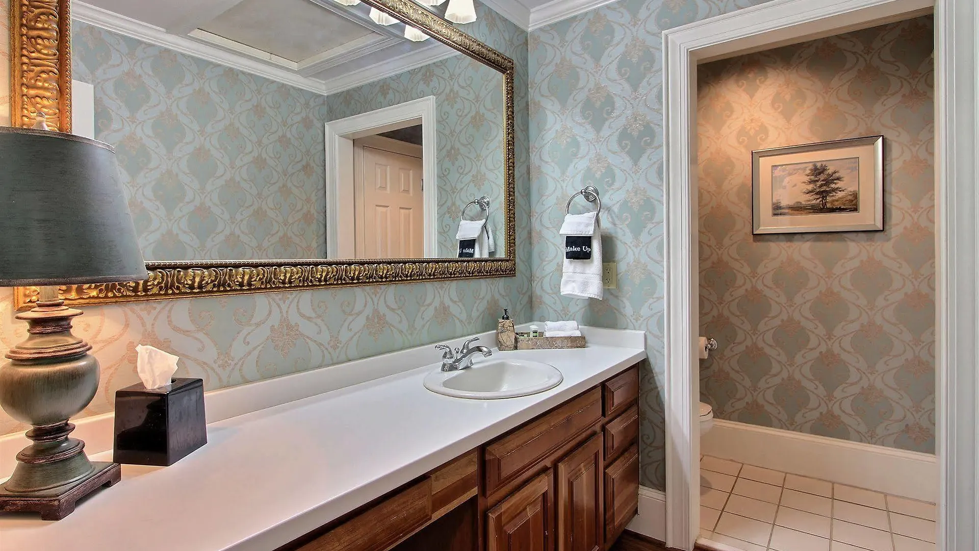 Oglethorpe Hotel *
