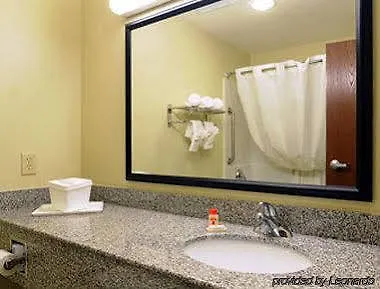 Spark By Hilton South I-95 Hotel 2*