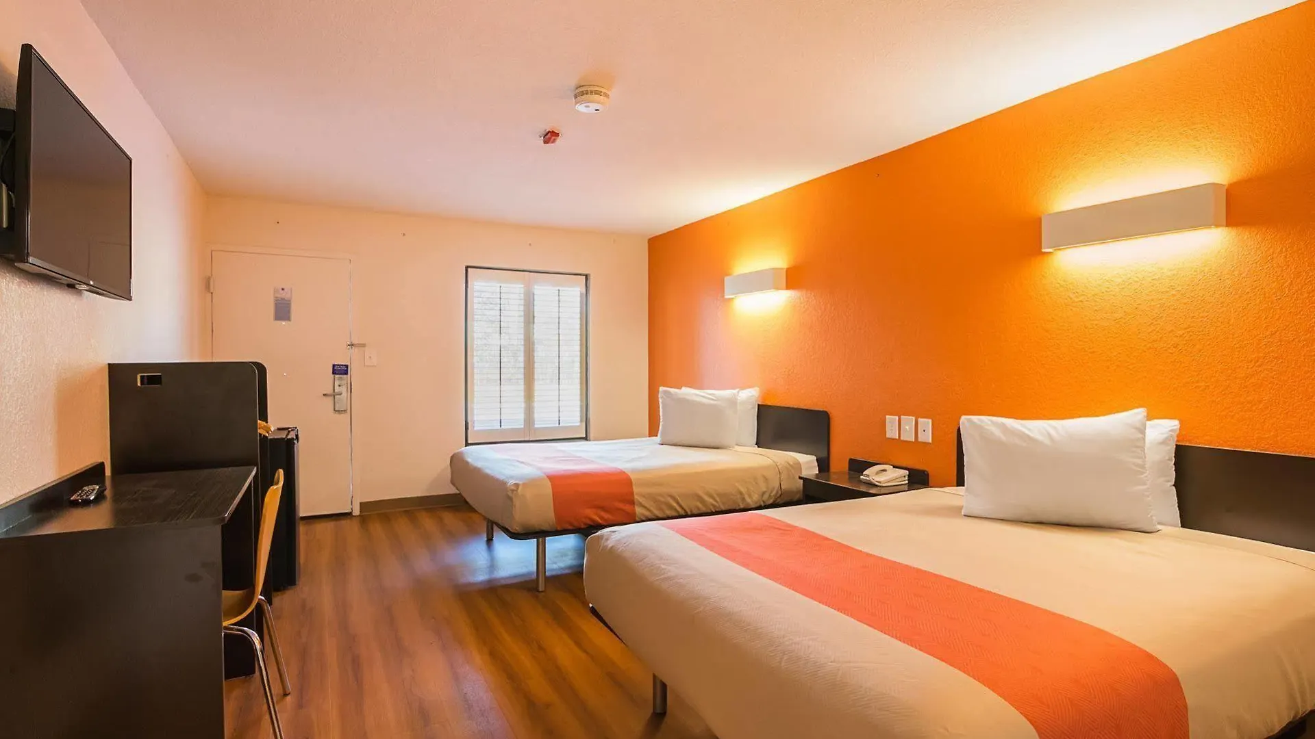 Hotel 6-savannah, Ga - Midtown Savannah