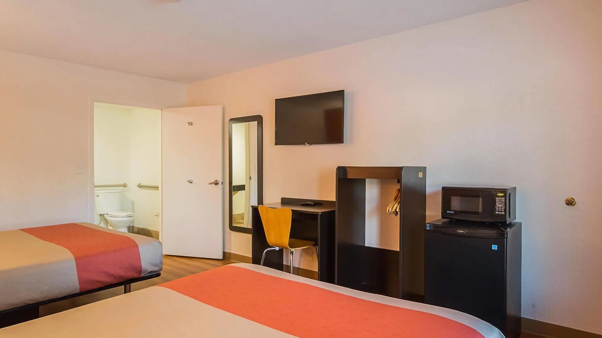 6-savannah, Ga - Midtown 2*