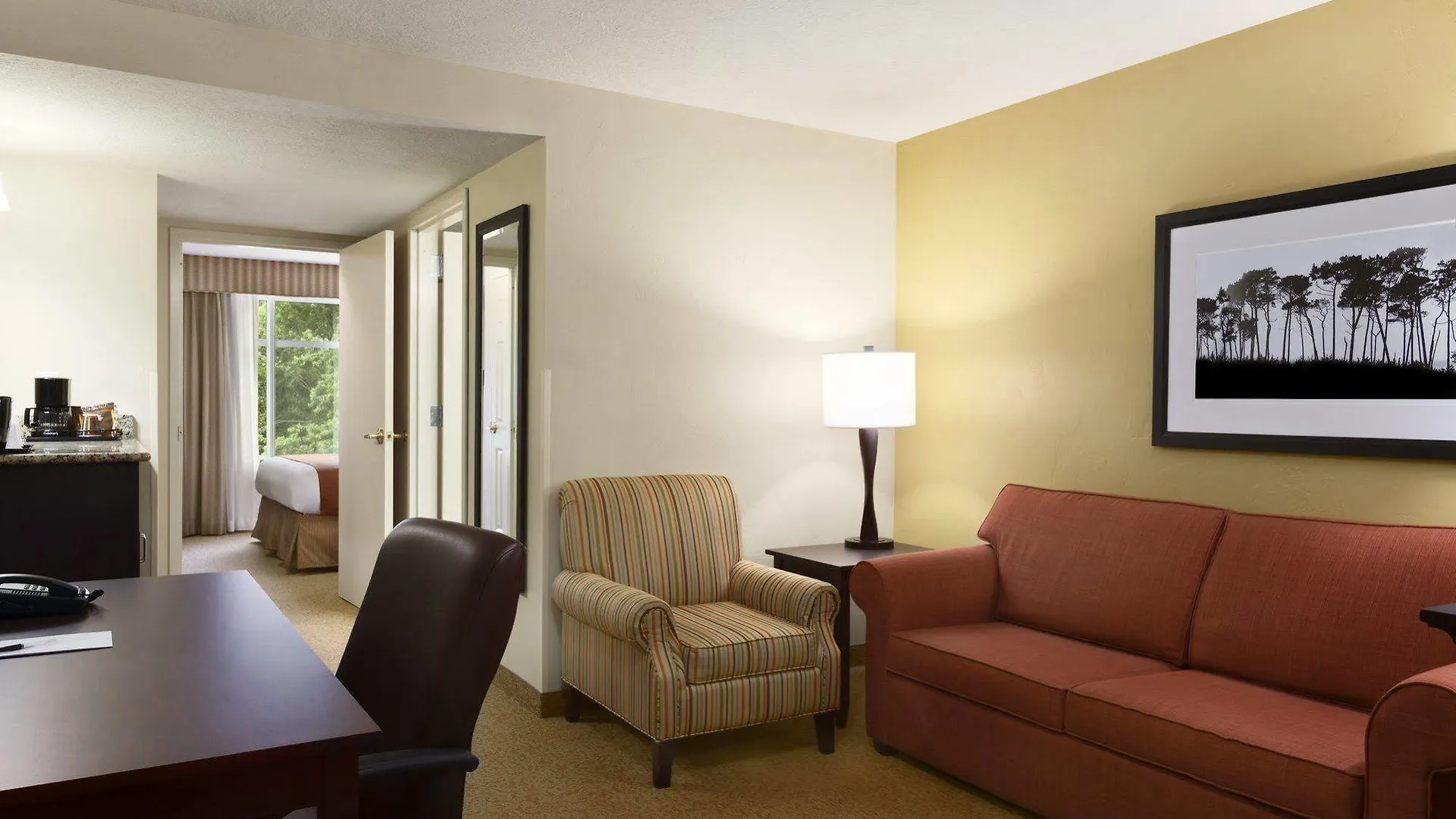 Country & By Radisson, Airport, Ga 3*