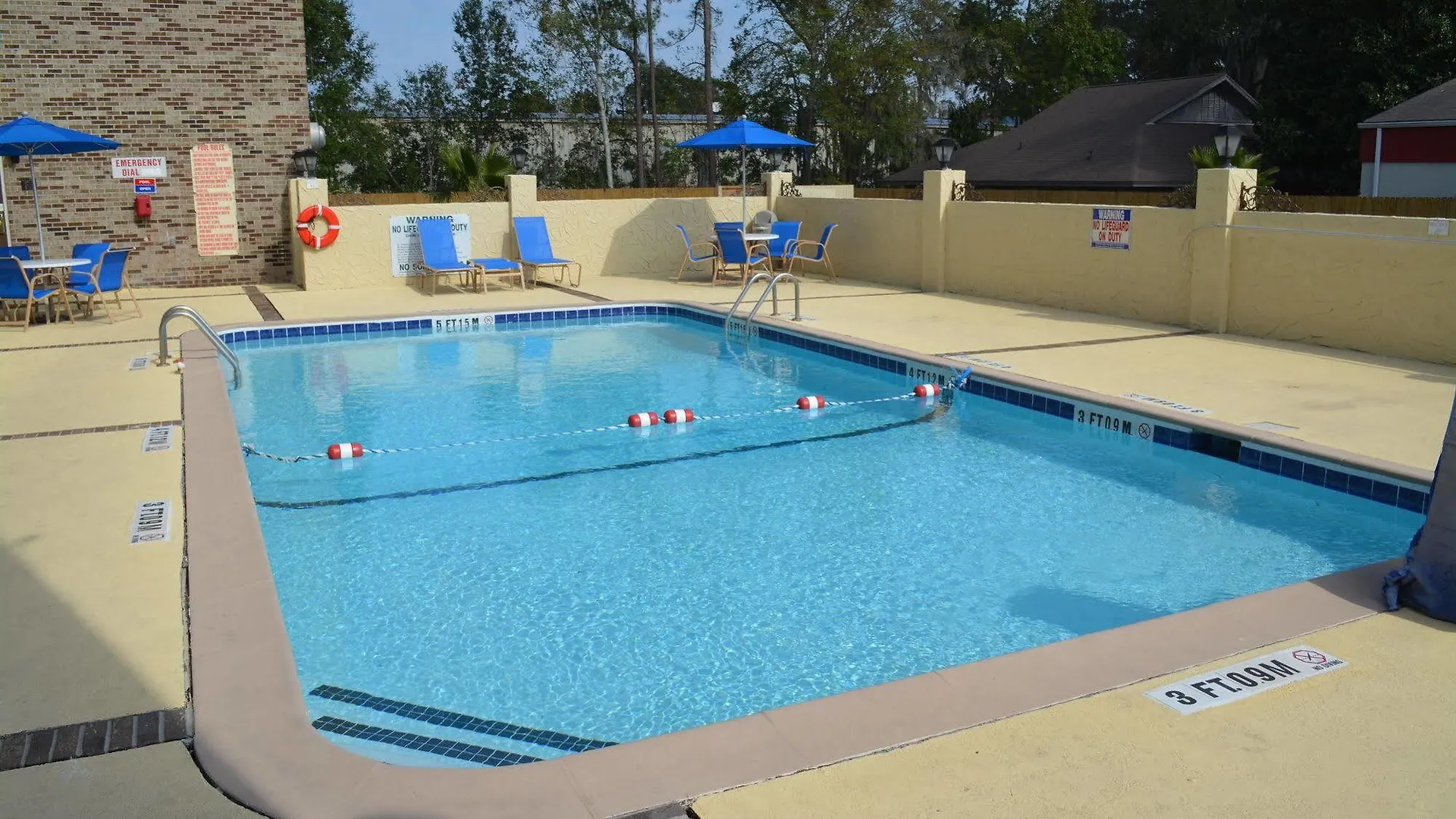 Comfort Inn 3*