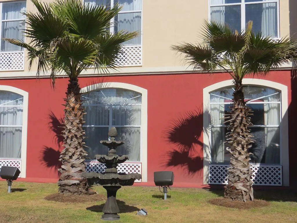 Wingate By Wyndham Gateway Hotel 2*