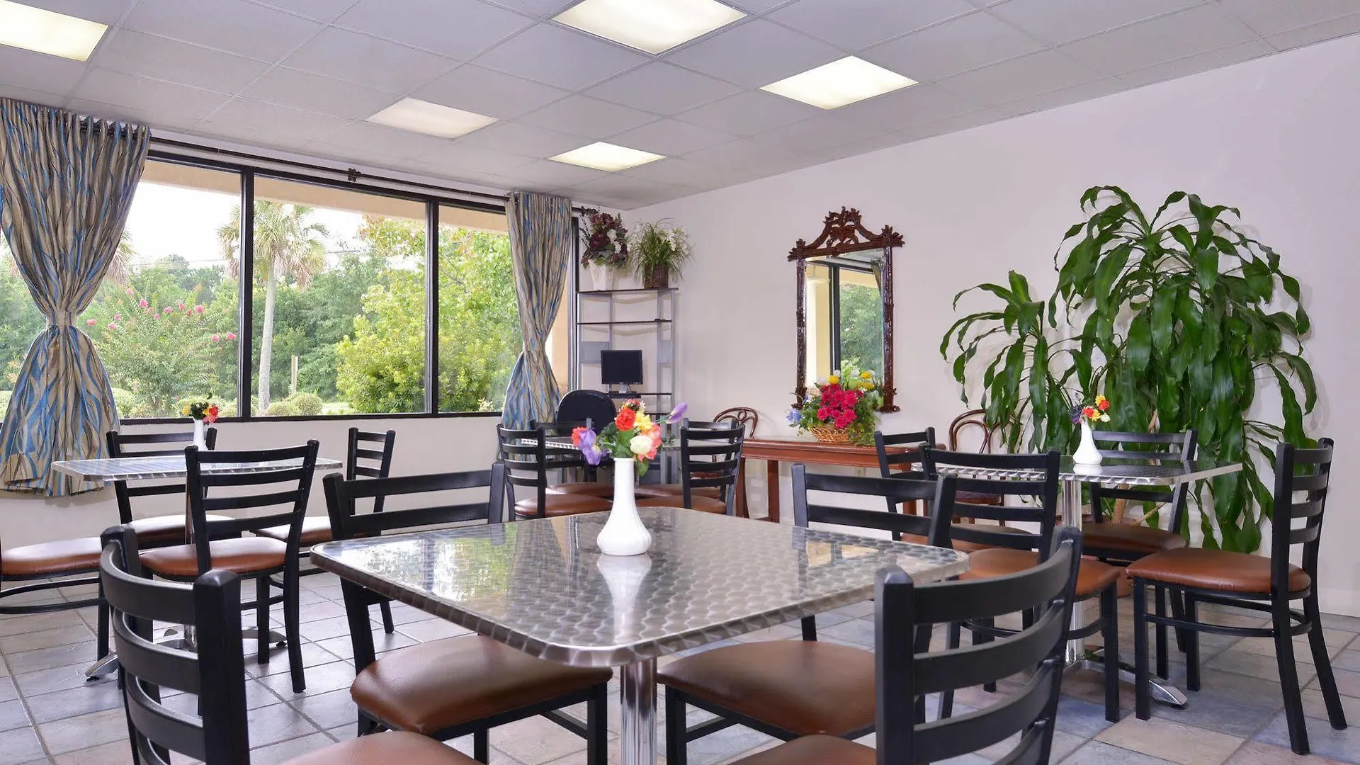 Hotel Howard Johnson By Wyndham Ga Savannah