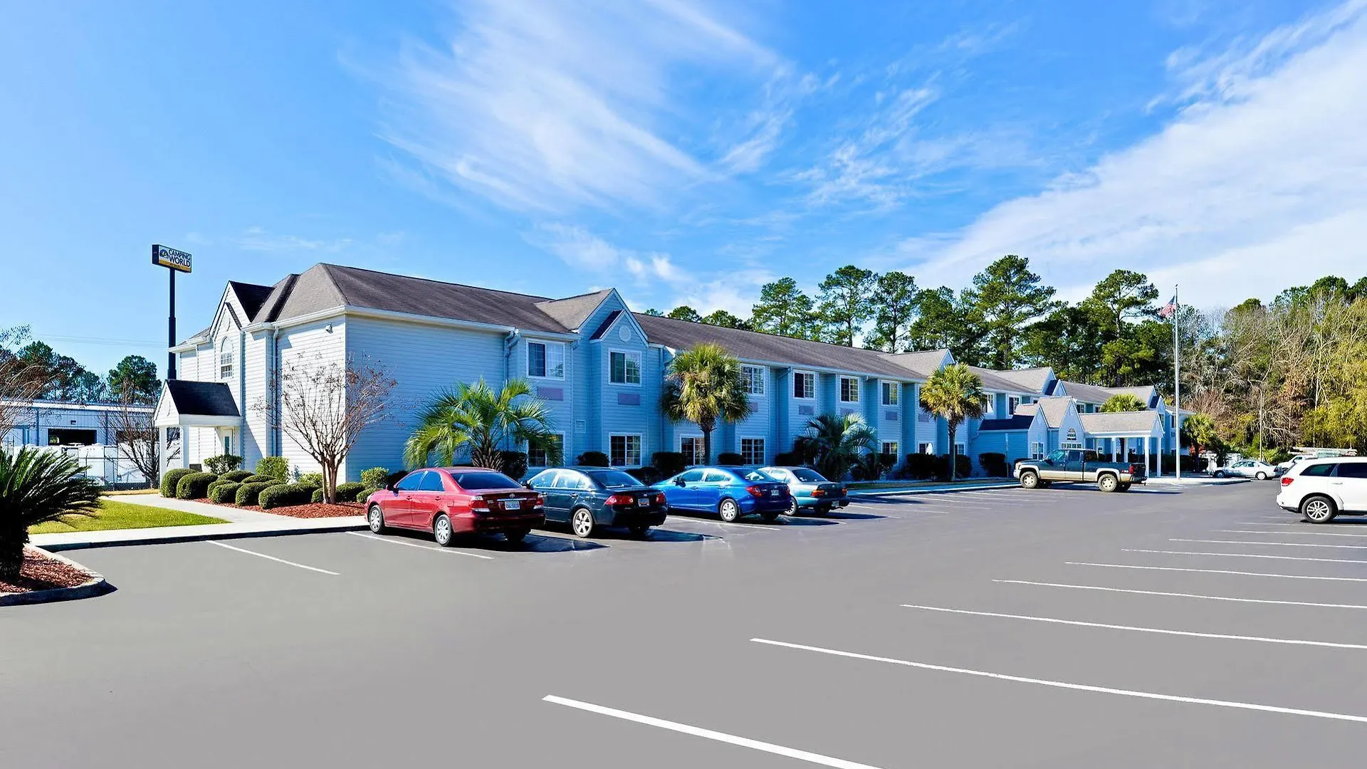 Microtel & By Wyndham Savannah/pooler