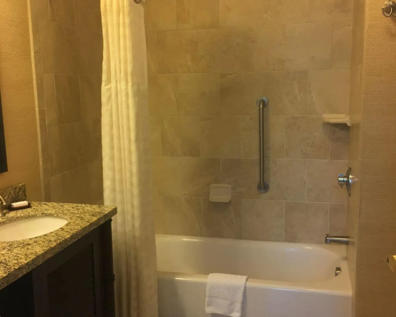 Hotel Embassy Historic District 4*