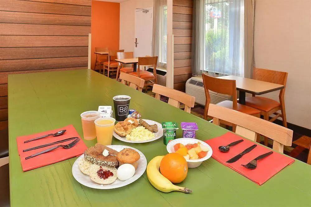 Baymont By Wyndham Midtown 3*