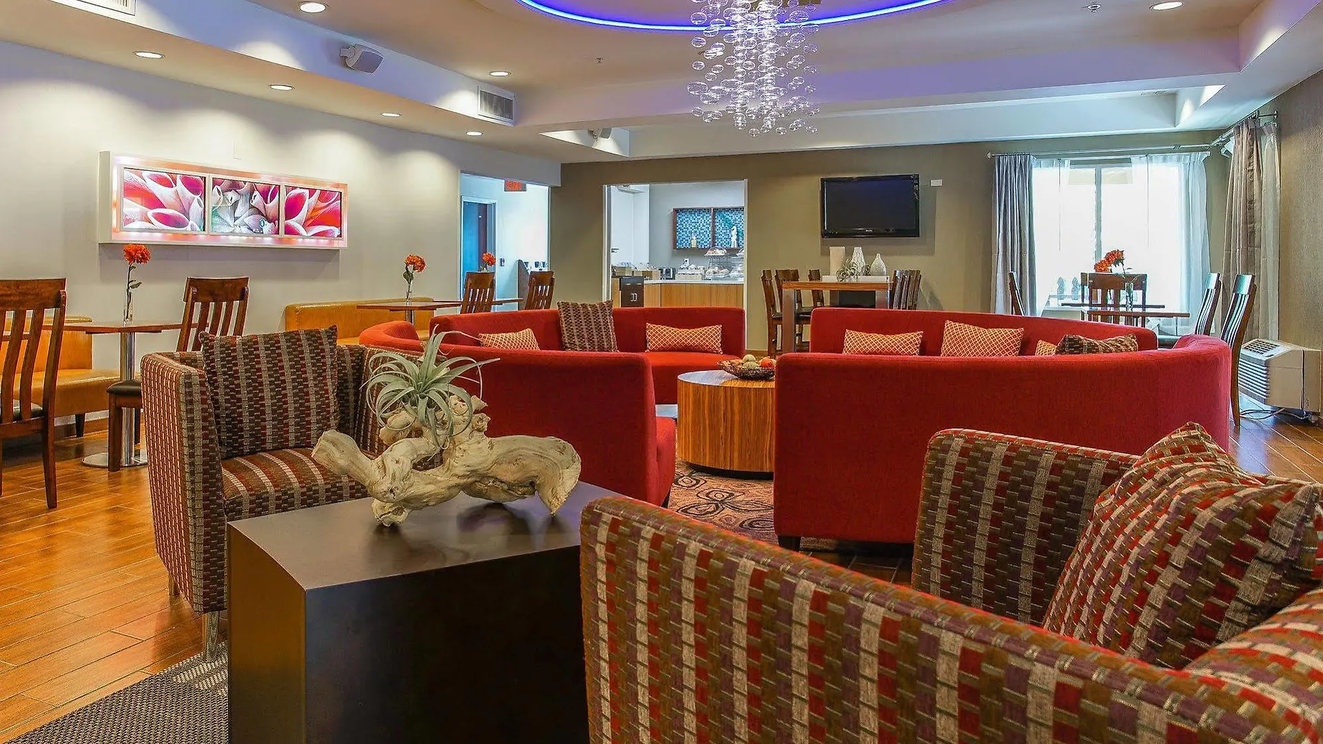 Country & By Radisson, Southside Otel Savannah