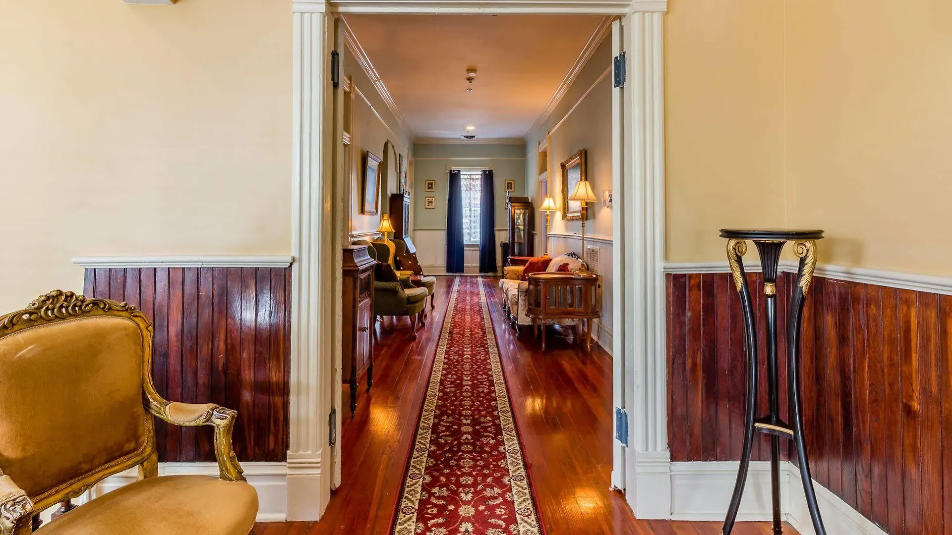 Bed and Breakfast Amethyst Garden 4*