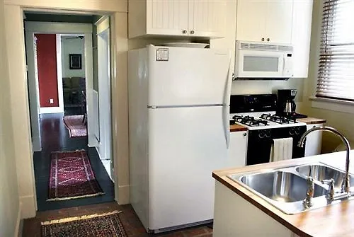Han/Misafirhane Galloway House 2*
