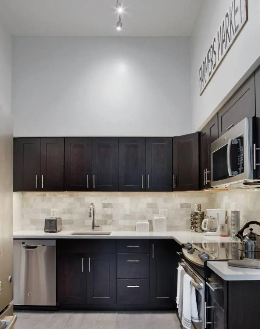 Apartment 420waldburg A - Modern Apt With Southern Charm Blocks From Forsyth