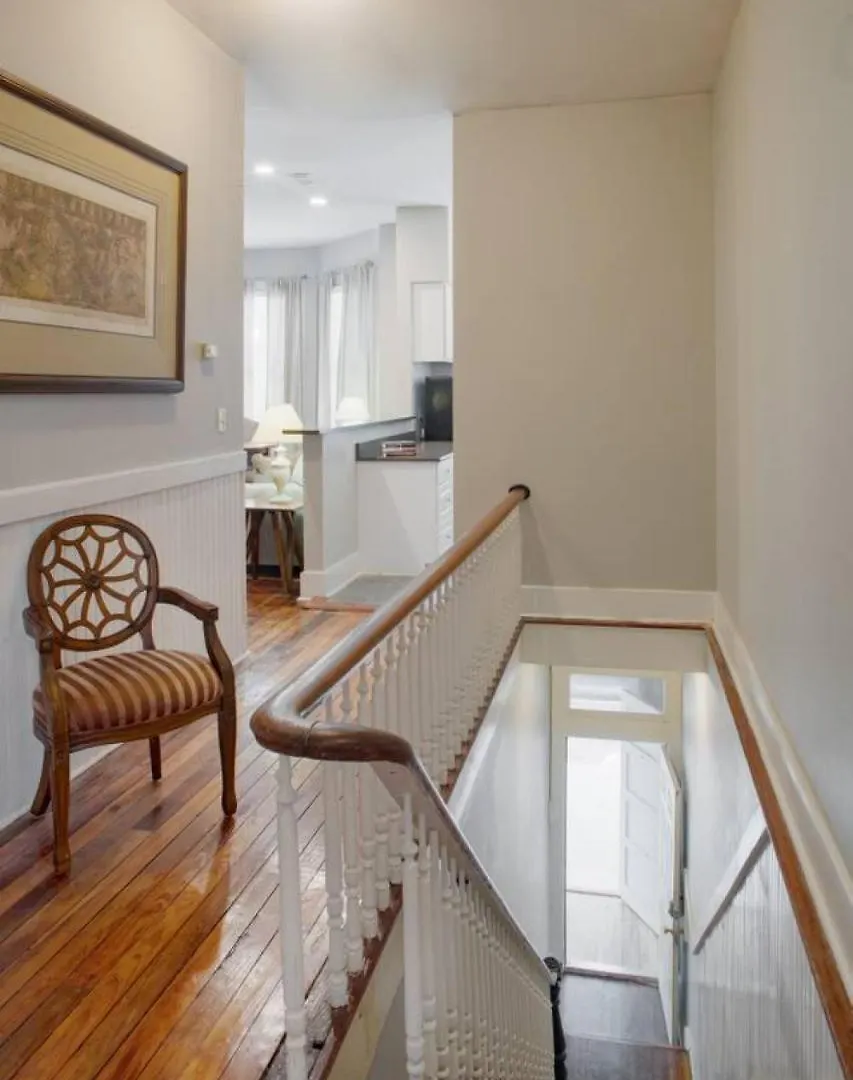 414b Waldburg St - 2 Bedroom Oasis Near Forsyth Park Apartment *