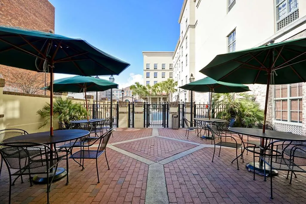 Hotel Hampton Historic District 3*