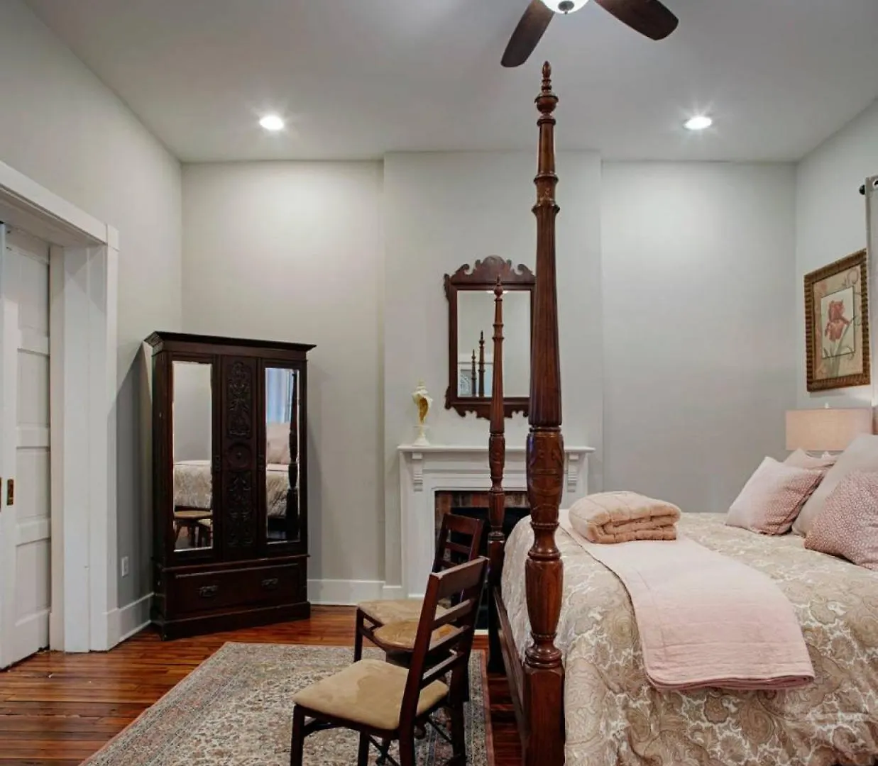 414 Waldburg A - Newly Renovated Apt With Outdoor Space! Apartment *