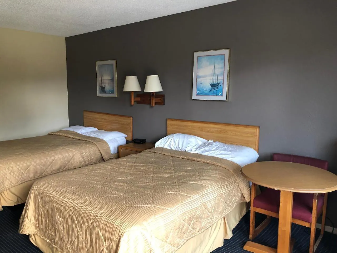 Hotel Americas - I-95 2*