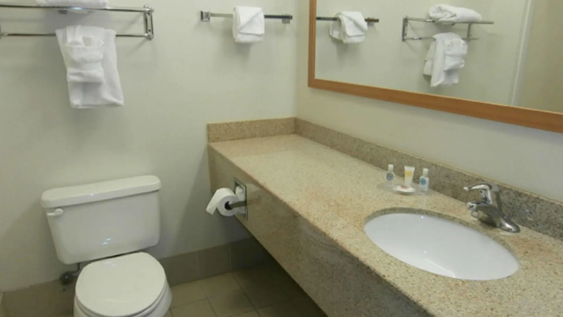 Spark By Hilton Airport 2* Savannah