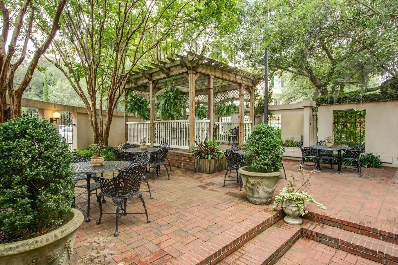 The Presidents' Quarters 4* Savannah
