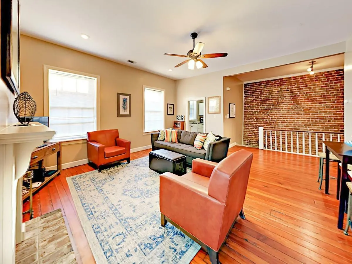 127 E Liberty Townhouse Unit B Holiday home