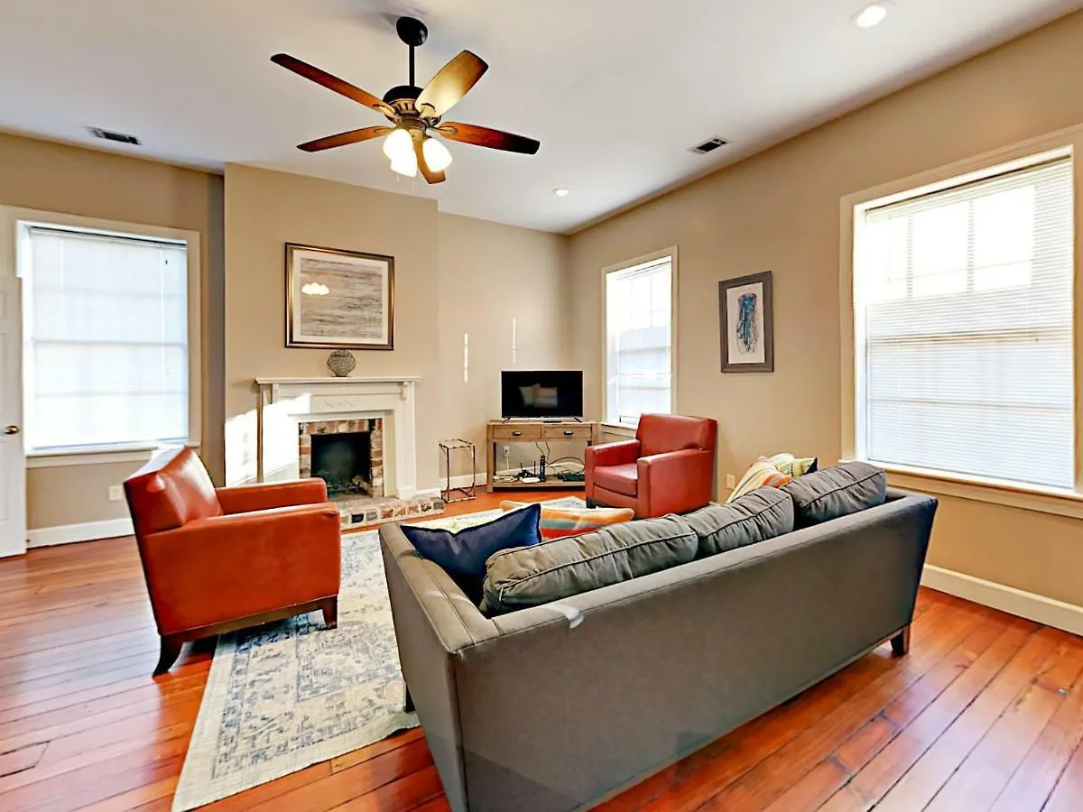 127 E Liberty Townhouse Unit B Holiday home *