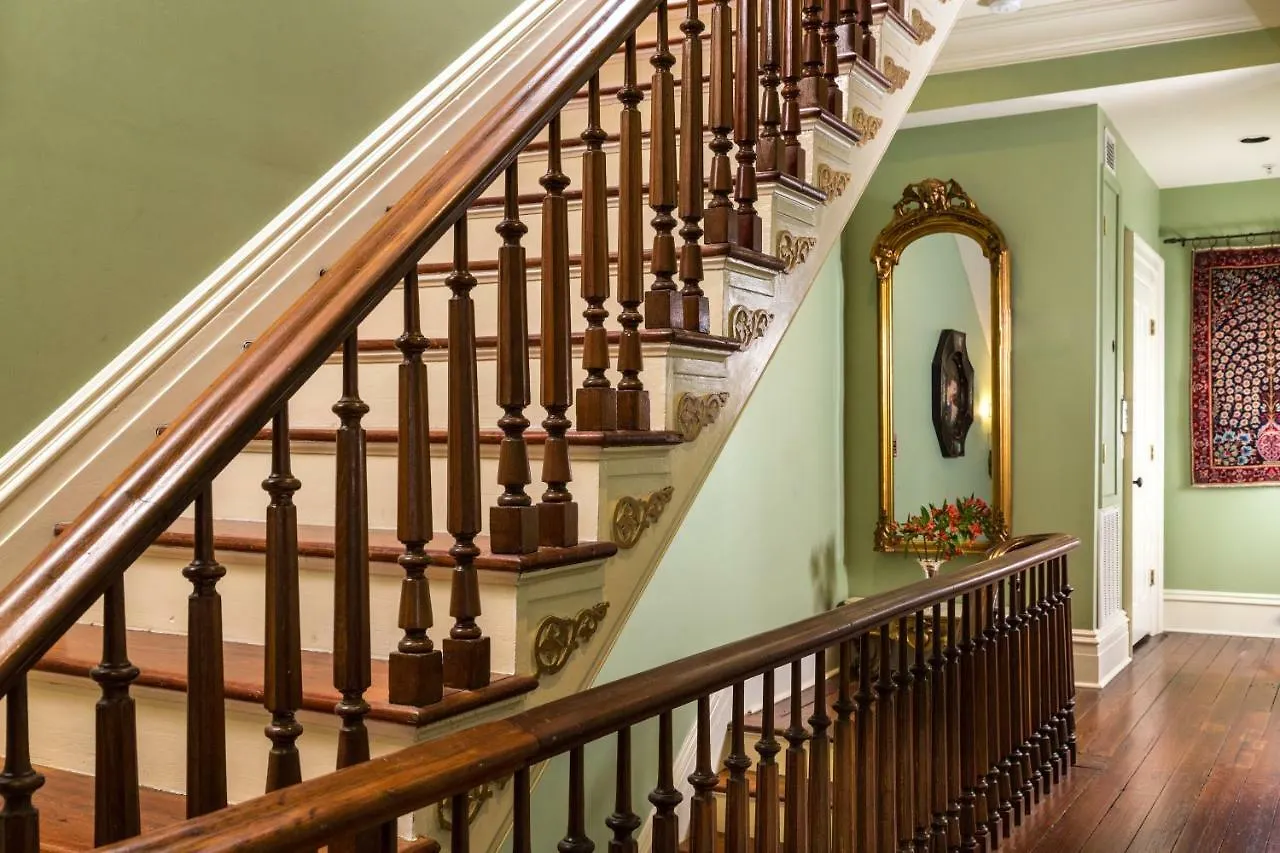 فندق مبيت وإفطار The On West Liberty 4*