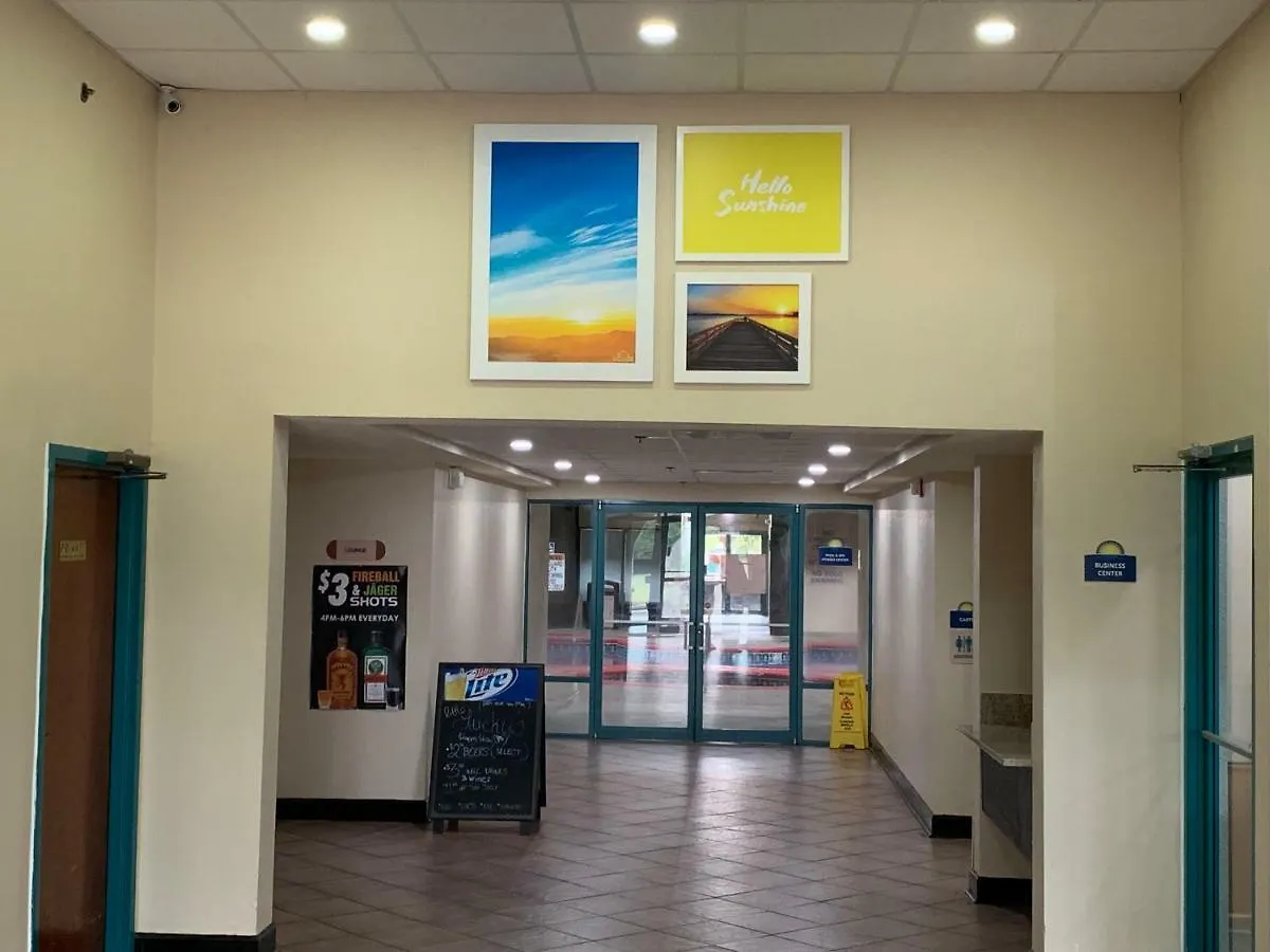 6 Ga Gateway & I95 Hotel